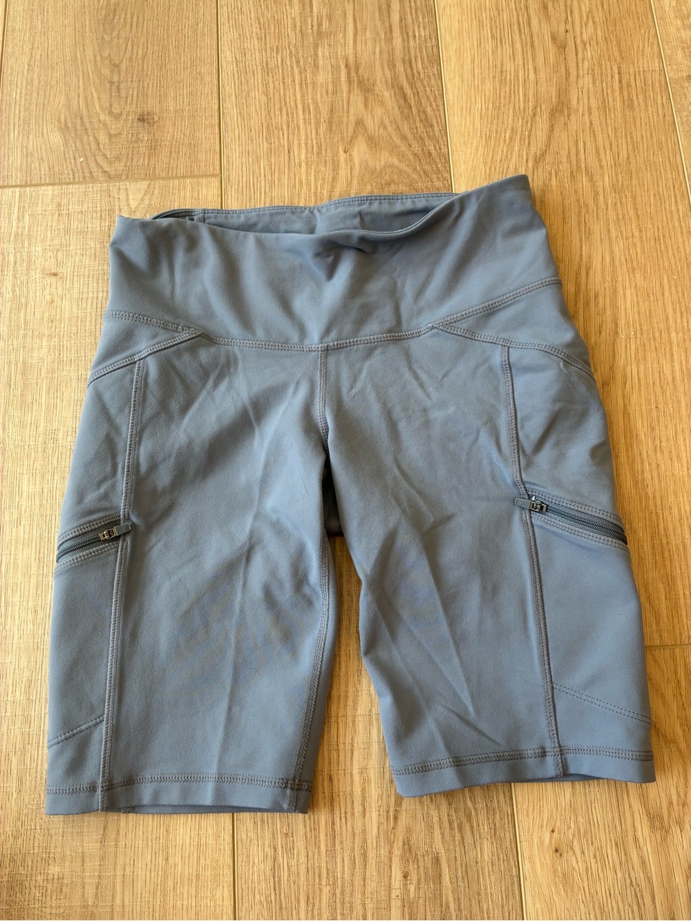 Athleta powder blue performance bike shorts compression stretch size small